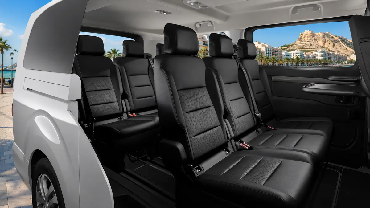 Peugeot Traveler – for rent in Alicante - detail