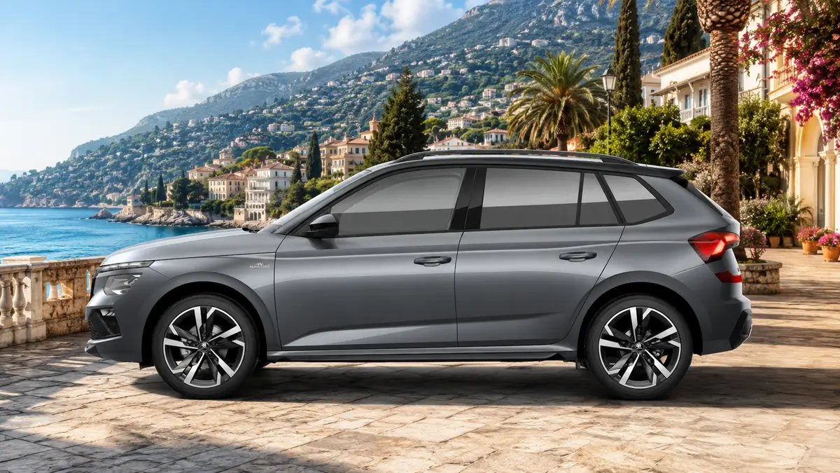 Škoda Kamiq Monte Carlo – na prenájom v Trnave - sivá - z boku